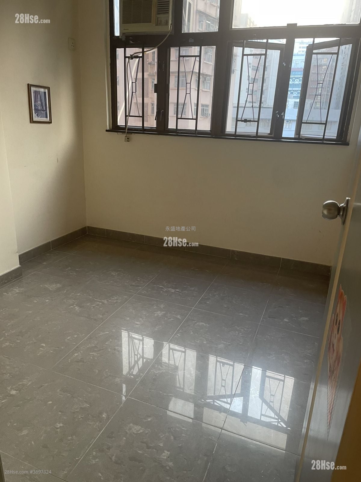 Kam Shek Building Rental 3 Bedrooms , 1 Bathroom 407 ft²