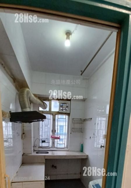 Kam Shek Building Rental 3 Bedrooms , 1 Bathroom 407 ft²