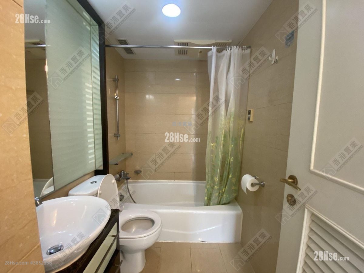 Banyan Garden Rental 2 Bedrooms , 1 Bathroom 517 ft²