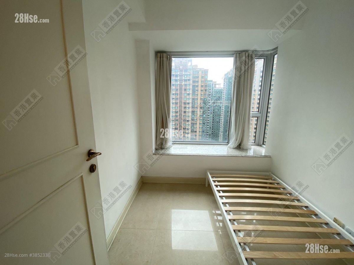 Banyan Garden Rental 2 Bedrooms , 1 Bathroom 517 ft²