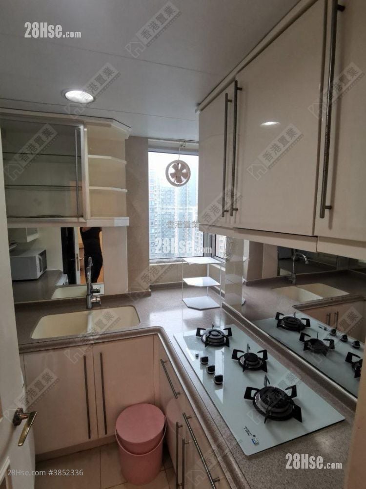 Banyan Garden Rental 2 Bedrooms , 1 Bathroom 517 ft²