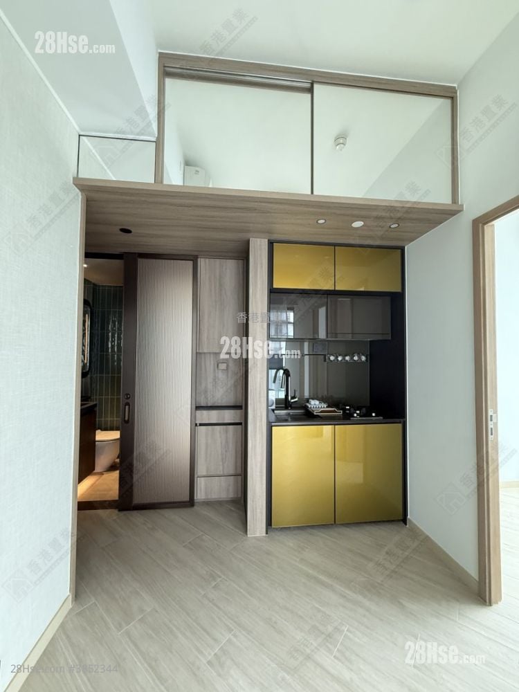 Gateway Square Mile Sell 2 Bedrooms , 1 Bathroom 353 ft²