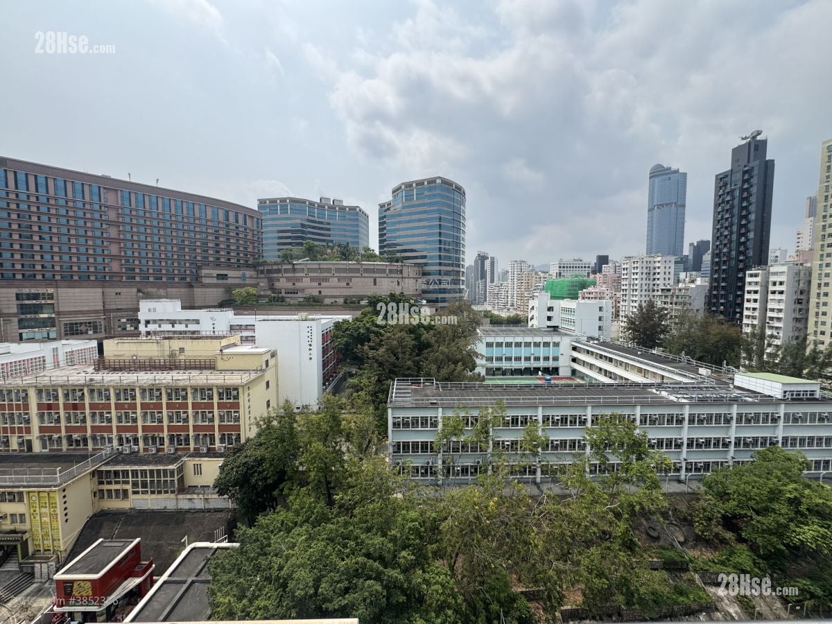 Wai Yip House Sell 3 Bedrooms , 2 Bathrooms 902 ft²