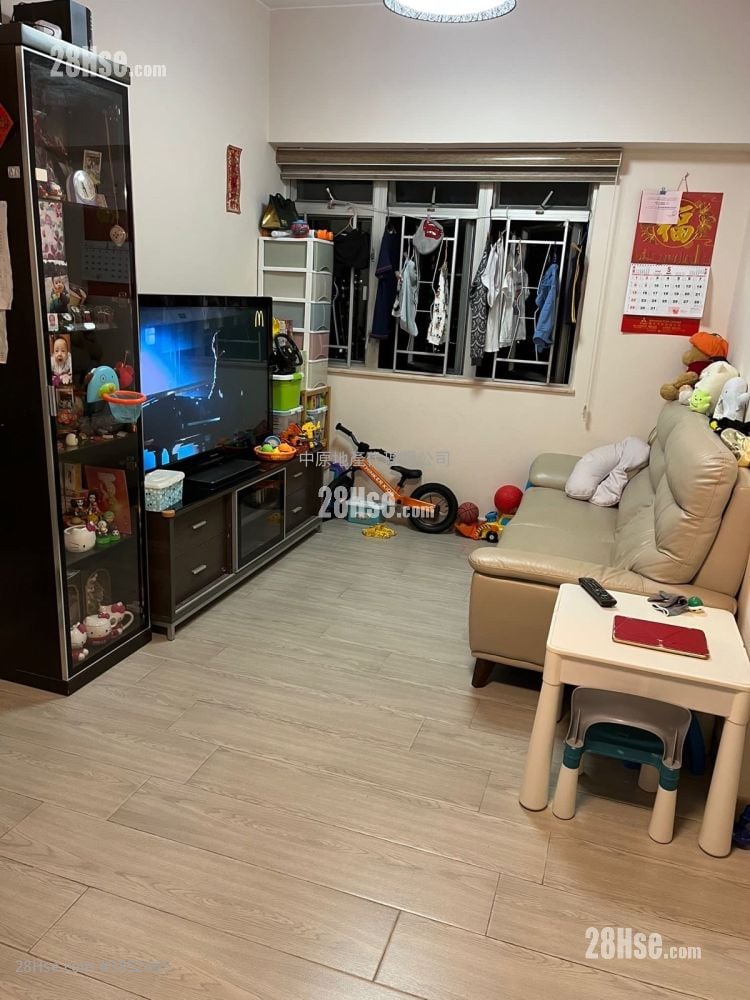 Tsuen King Garden Sell 2 Bedrooms , 1 Bathroom 408 ft²