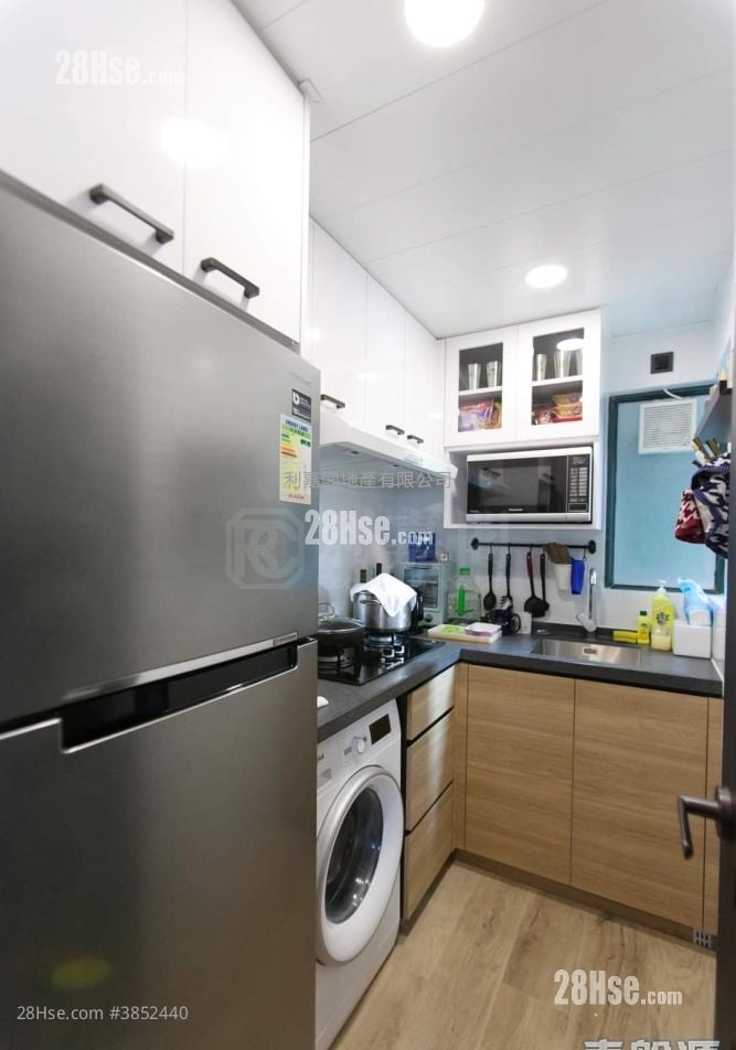 Metro City Sell 1 Bedroom , 1 Bathroom 363 ft²