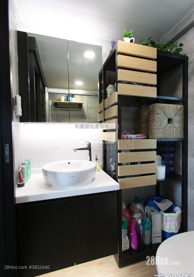 Metro City Sell 1 Bedroom , 1 Bathroom 363 ft²