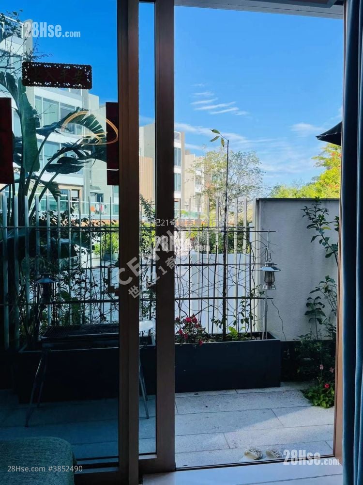 Mount Pavilia Sell 3 Bedrooms , 2 Bathrooms 1,009 ft²