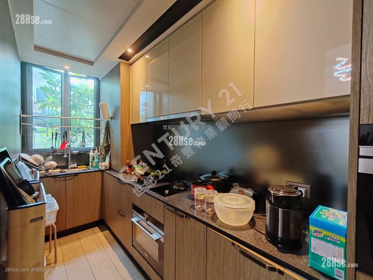 Mount Pavilia Sell 3 Bedrooms , 2 Bathrooms 1,009 ft²