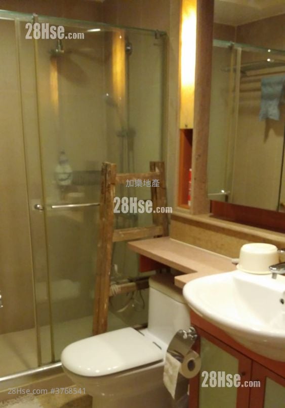 Royal Peninsula Rental Studio , 1 Bathroom 384 ft²