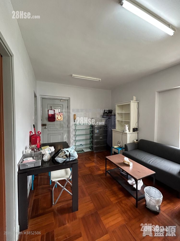 Fanling Centre Rental 2 Bedrooms , 1 Bathroom 368 ft²