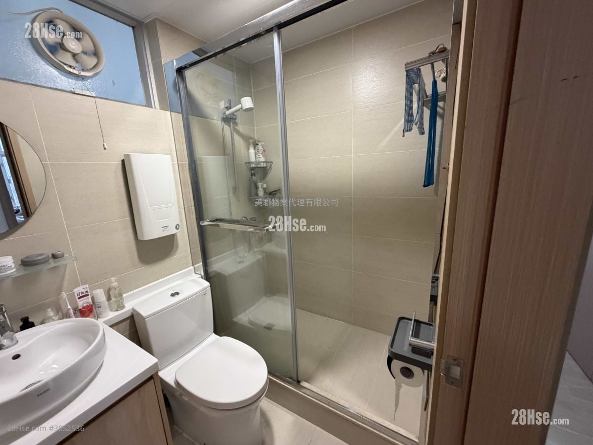 Taikoo Shing Sell 2 Bedrooms , 1 Bathroom 580 ft²