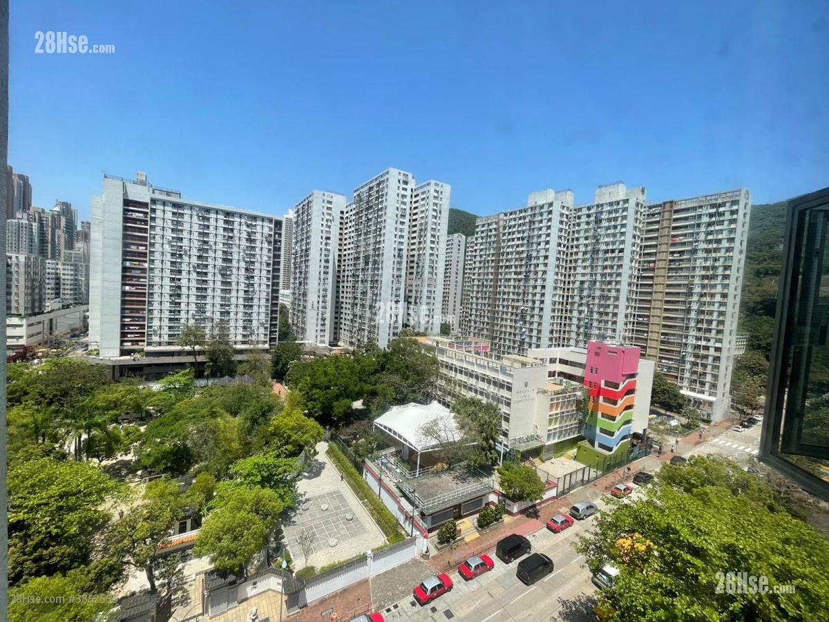 Career Court Sell 2 Bedrooms , 1 Bathroom 248 ft²