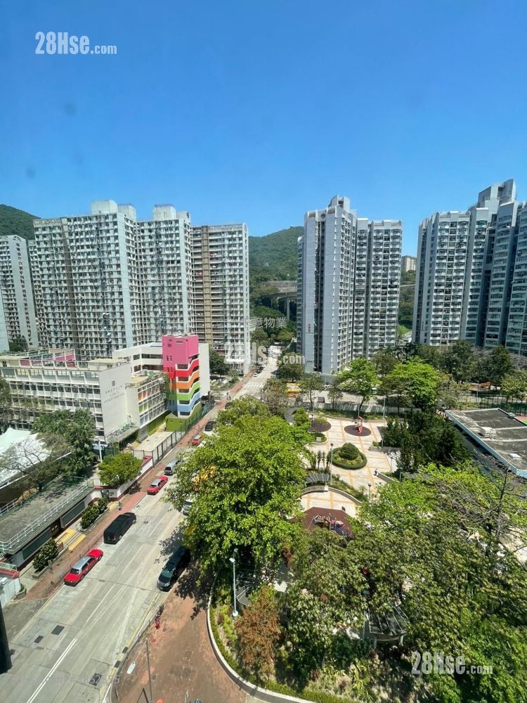 Career Court Sell 2 Bedrooms , 1 Bathroom 248 ft²