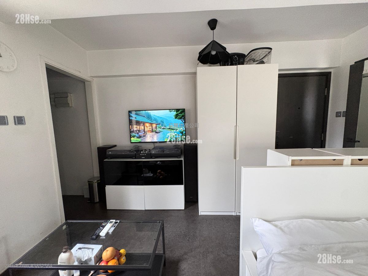 Comfort Court Sell 236 ft²