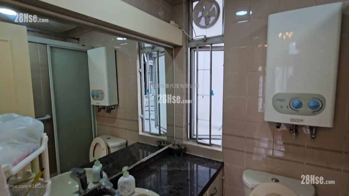 Riviera Gardens Sell 2 Bedrooms , 1 Bathroom 422 ft²