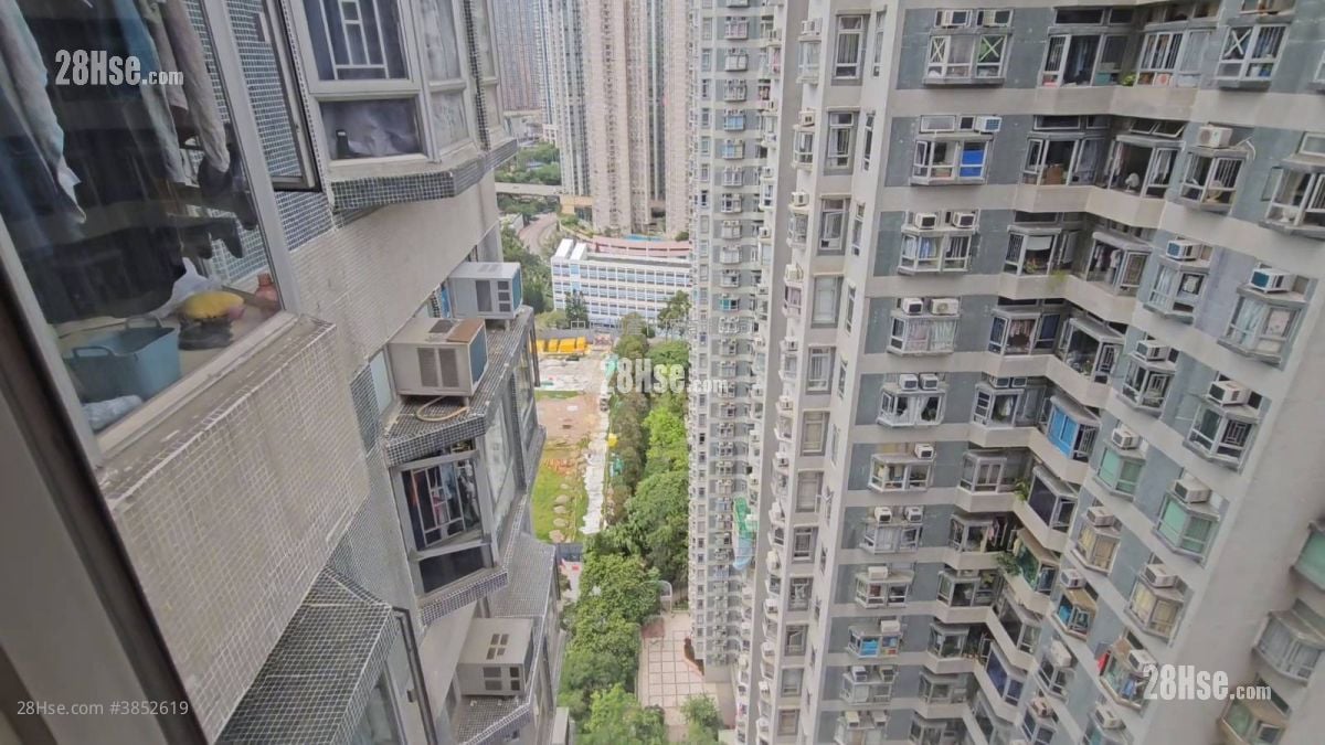 Riviera Gardens Sell 2 Bedrooms , 1 Bathroom 422 ft²