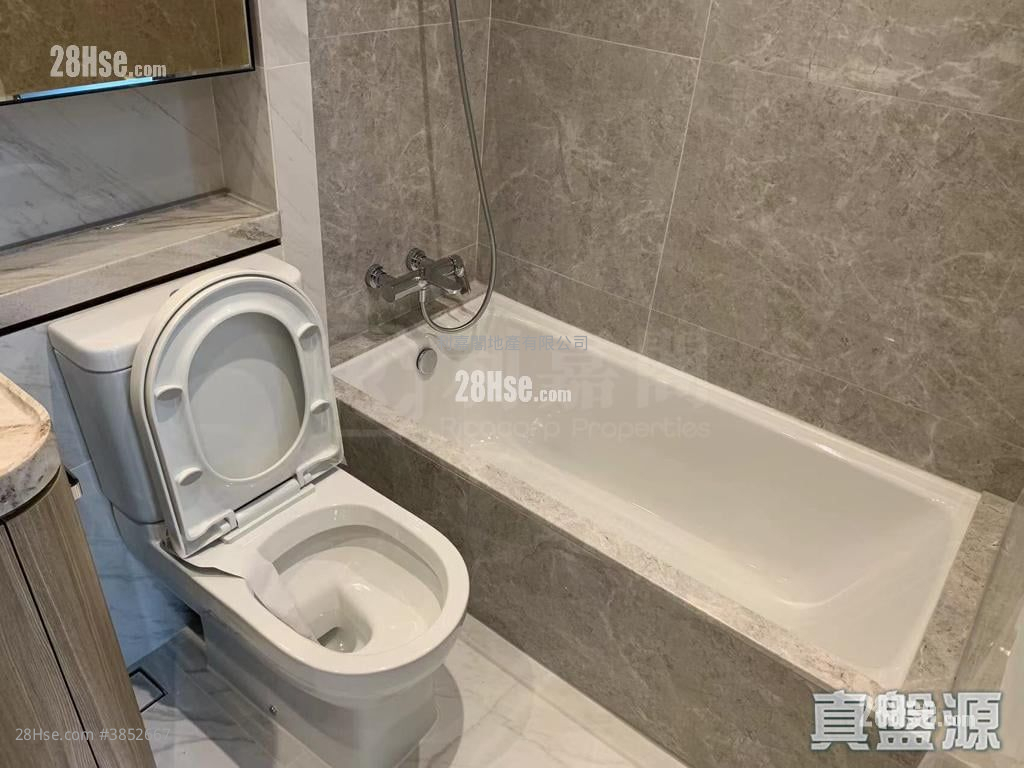 Upper River Bank Sell 2 Bedrooms , 1 Bathroom 585 ft²