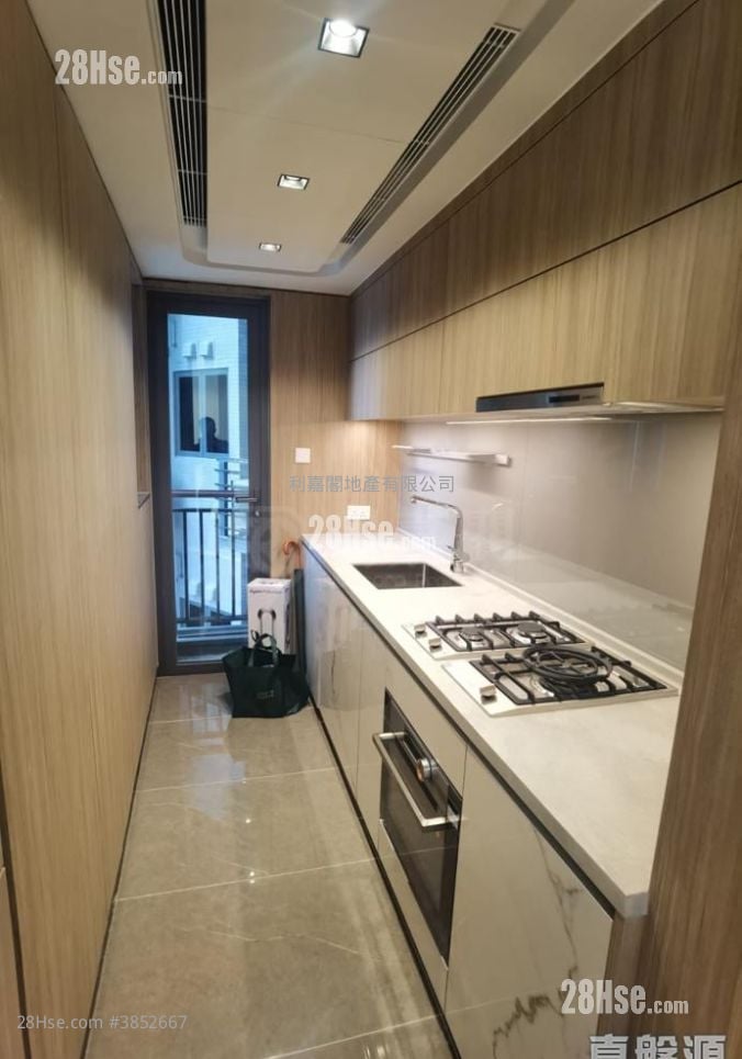 Upper River Bank Sell 2 Bedrooms , 1 Bathroom 585 ft²