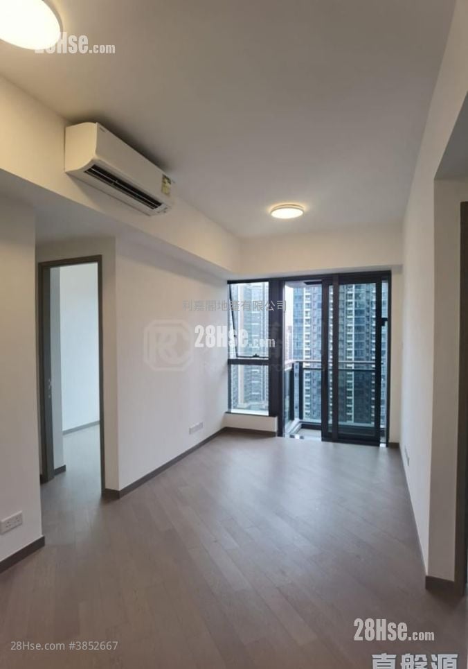 Upper River Bank Sell 2 Bedrooms , 1 Bathroom 585 ft²