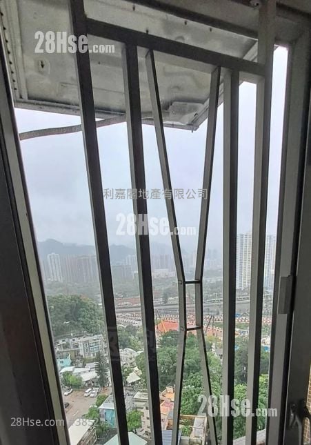 Fung Shing Court Sell 2 Bedrooms 381 ft²