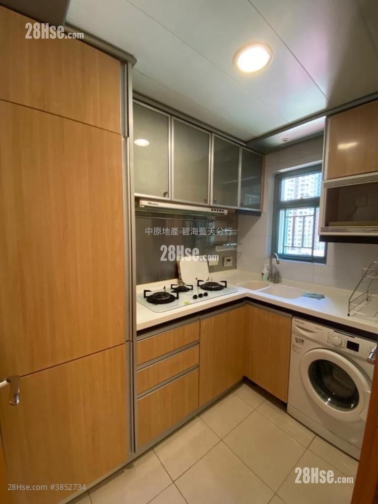 Aquamarine Sell 2 Bedrooms 494 ft²