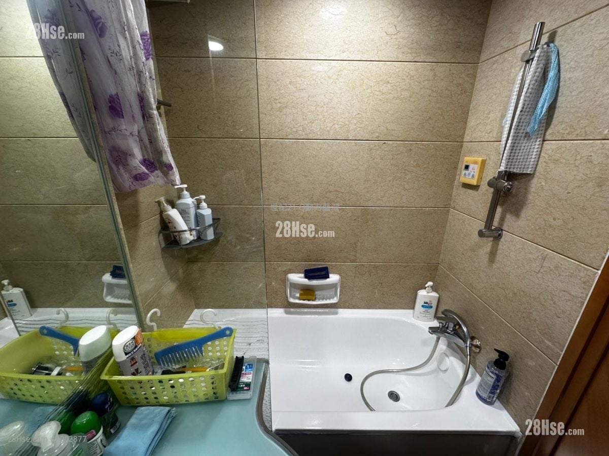 Island Resort Sell 3 Bedrooms , 2 Bathrooms 605 ft²