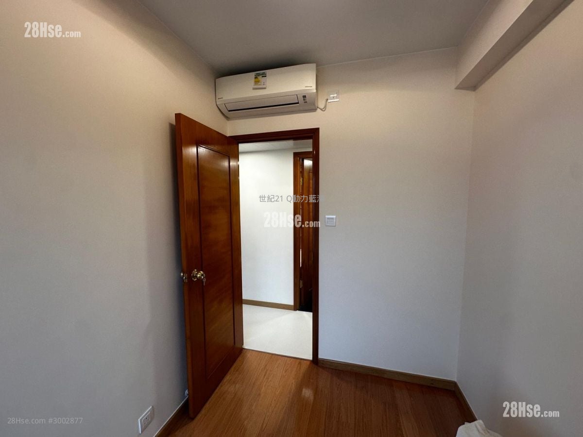 Island Resort Sell 3 Bedrooms , 2 Bathrooms 605 ft²