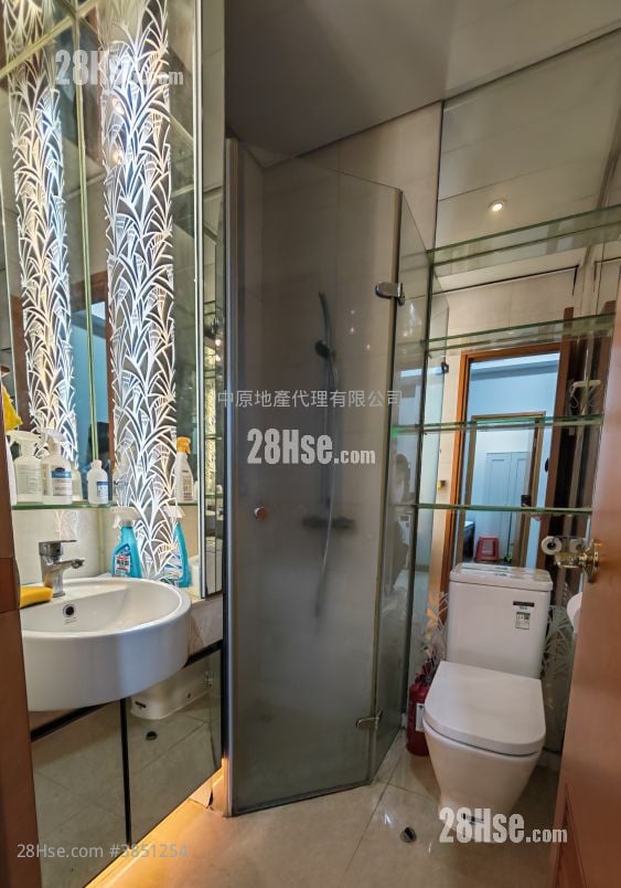 Vista Sell 1 Bedroom , 1 Bathroom 306 ft²
