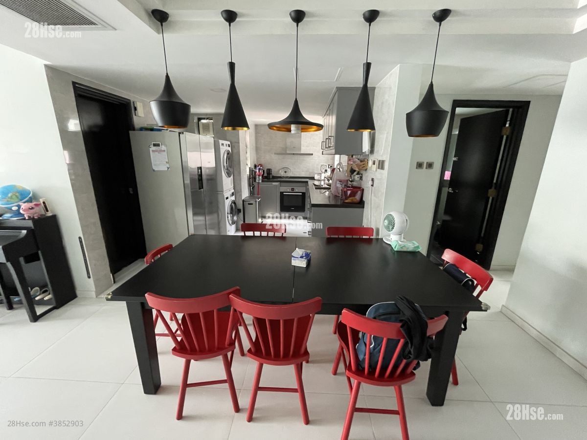 廳: 爾登豪庭 售盤 3 房 , 2 浴室 1,073 平方呎