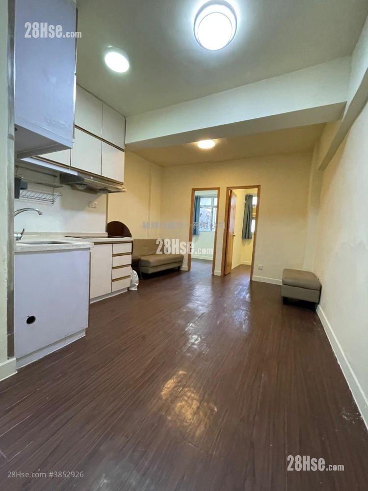 Peony House Rental 2 Bedrooms , 1 Bathroom 304 ft²