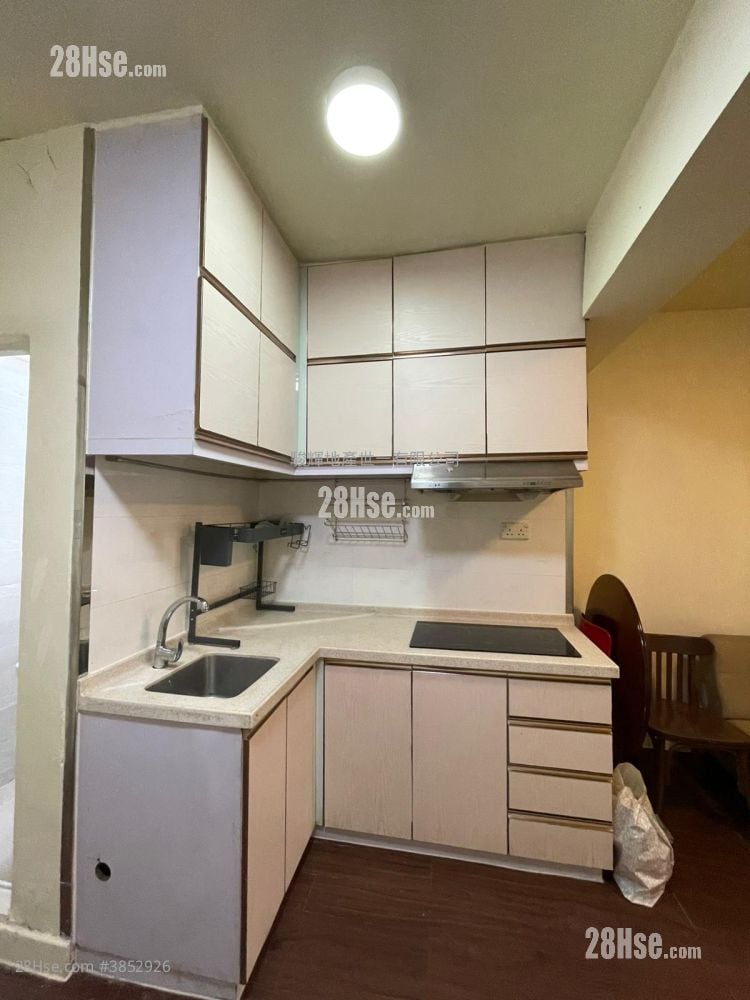 Peony House Rental 2 Bedrooms , 1 Bathroom 304 ft²