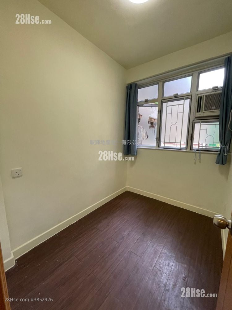 Peony House Rental 2 Bedrooms , 1 Bathroom 304 ft²