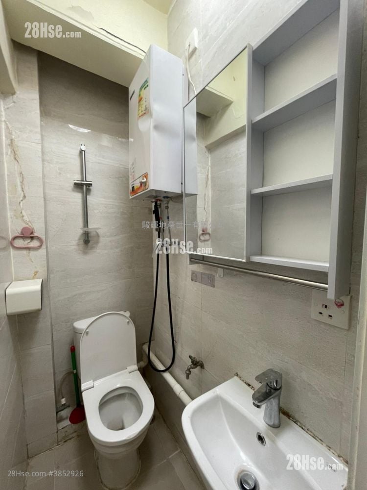 Peony House Rental 2 Bedrooms , 1 Bathroom 304 ft²