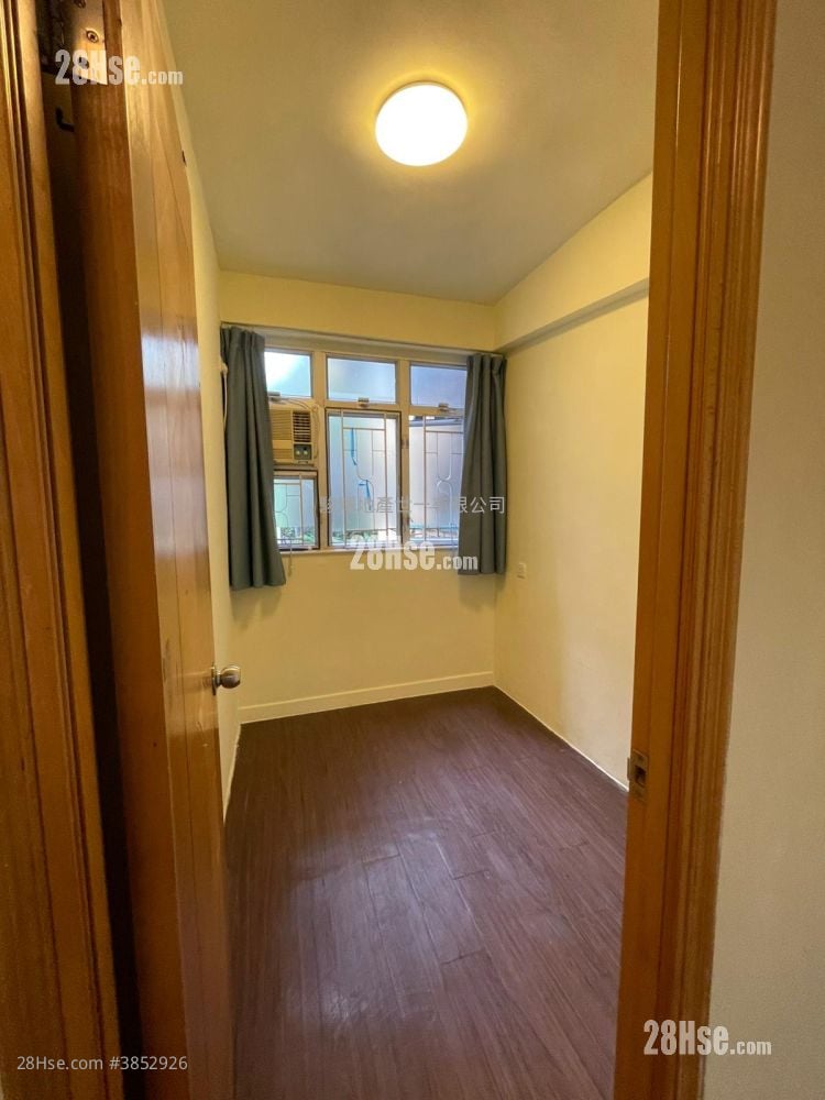 Peony House Rental 2 Bedrooms , 1 Bathroom 304 ft²