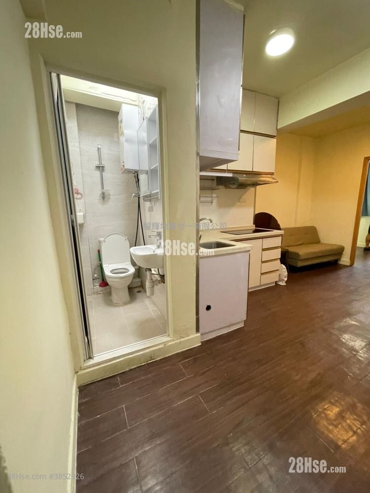 Peony House Rental 2 Bedrooms , 1 Bathroom 304 ft²