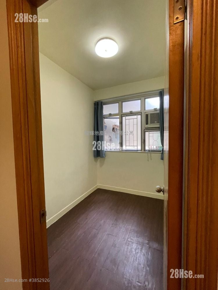 Peony House Rental 2 Bedrooms , 1 Bathroom 304 ft²
