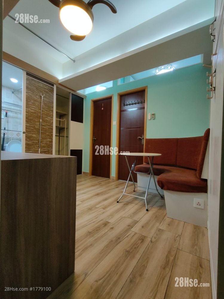 Kong Tak Building Rental 2 Bedrooms , 1 Bathroom 370 ft²