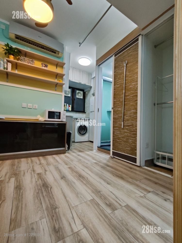 Kong Tak Building Rental 2 Bedrooms , 1 Bathroom 370 ft²