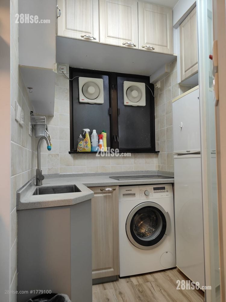 Kong Tak Building Rental 2 Bedrooms , 1 Bathroom 370 ft²