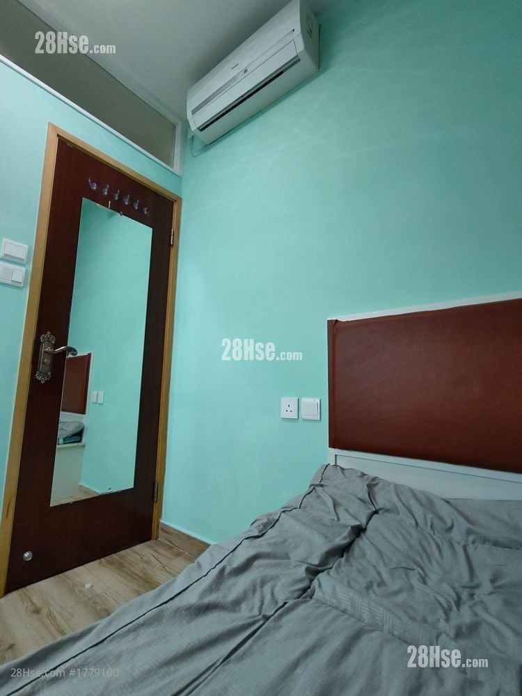 Kong Tak Building Rental 2 Bedrooms , 1 Bathroom 370 ft²