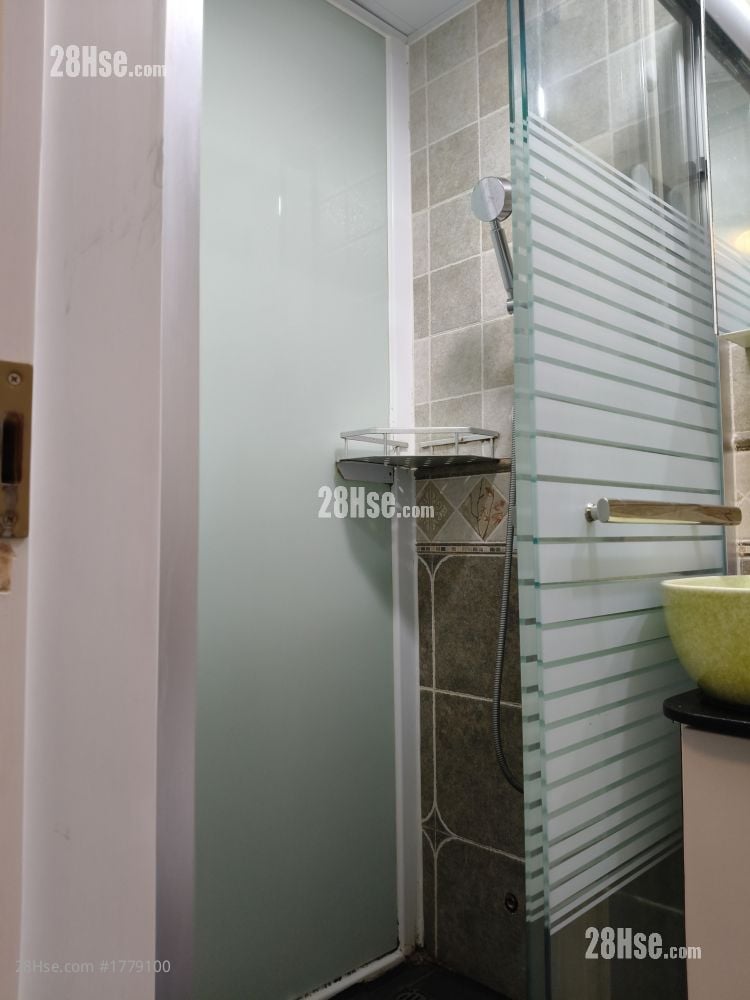 Kong Tak Building Rental 2 Bedrooms , 1 Bathroom 370 ft²