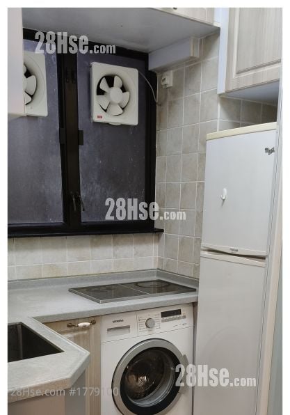 Kong Tak Building Rental 2 Bedrooms , 1 Bathroom 370 ft²