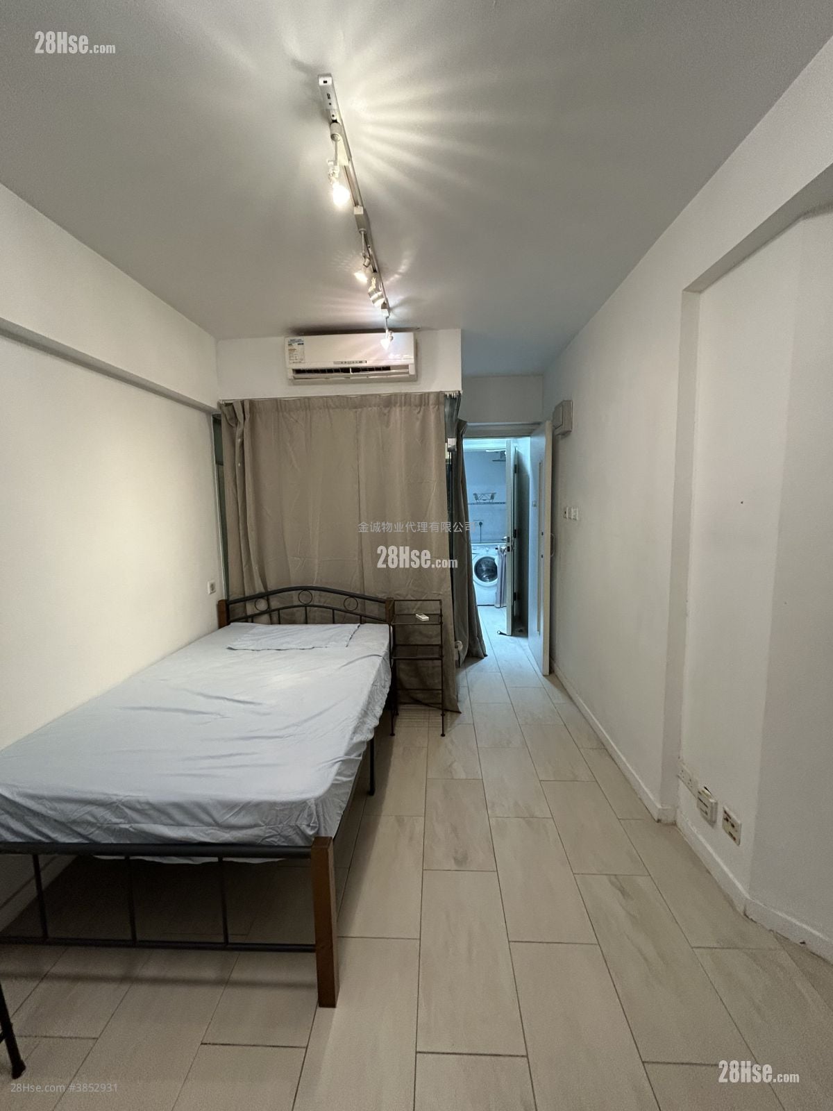 Urbana 38 Rental Studio , 1 Bathroom 216 ft²