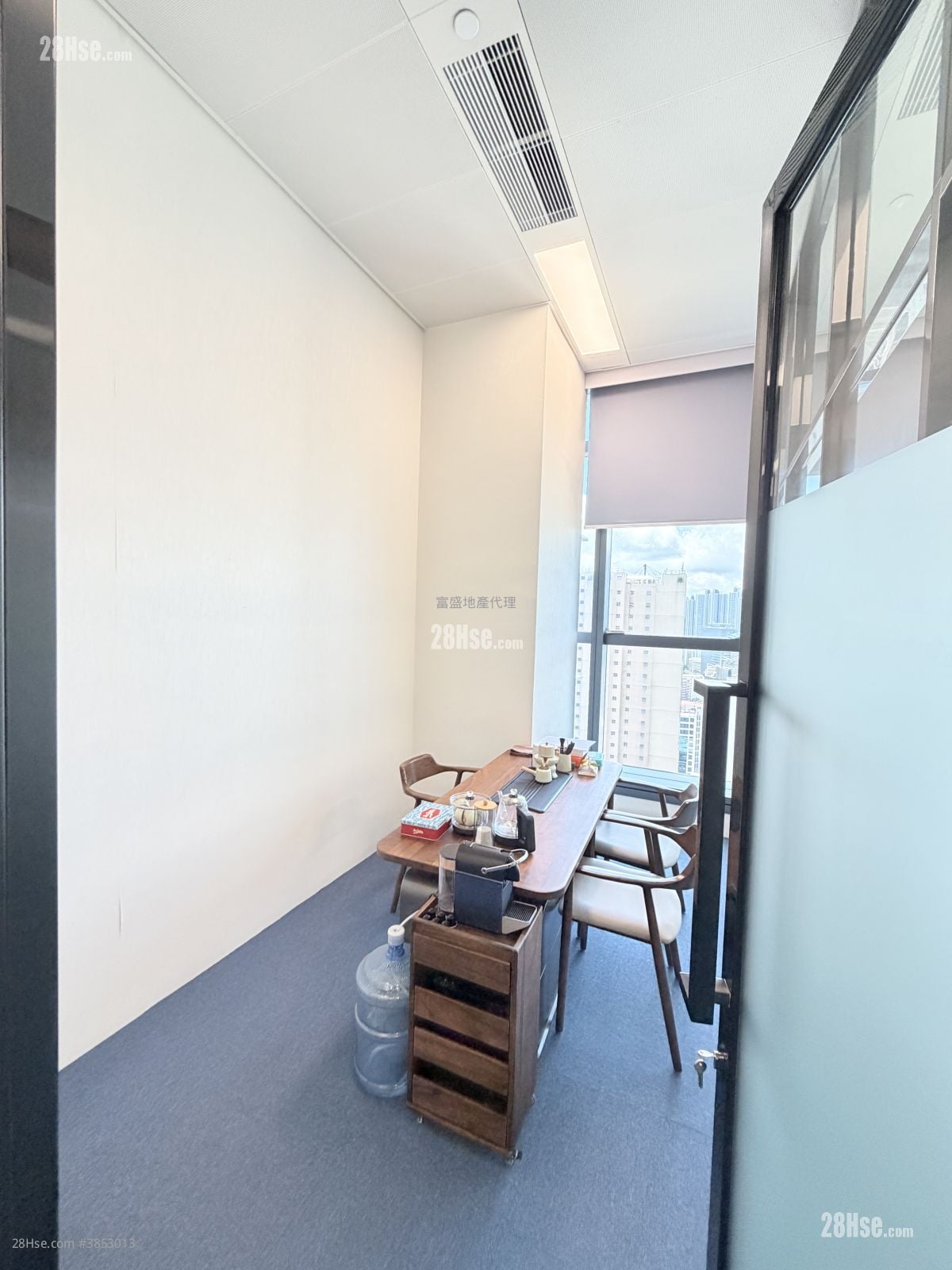 Orient International Tower Rental
