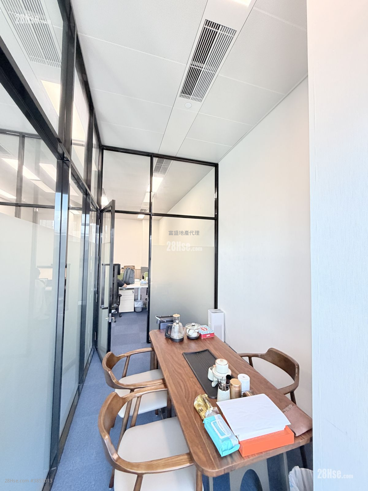 Orient International Tower Rental