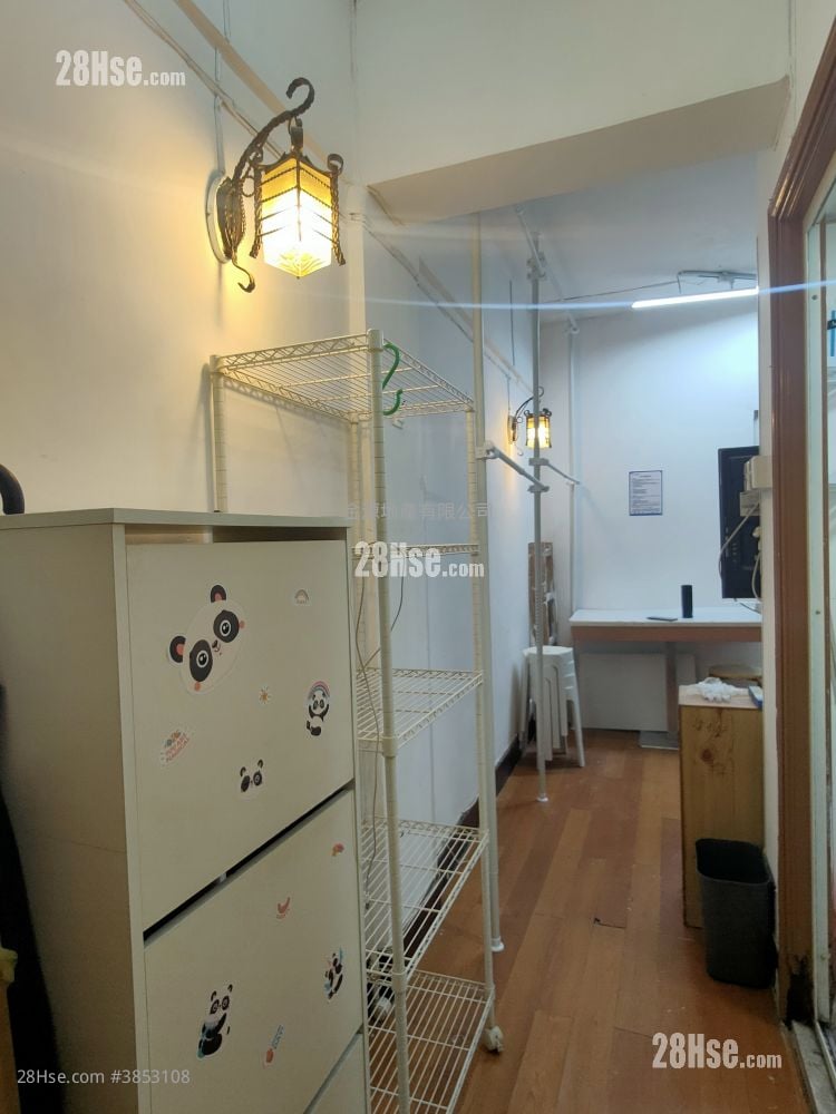 Linfond Mansion Rental 4 Bedrooms , 1 Bathroom 526 ft²