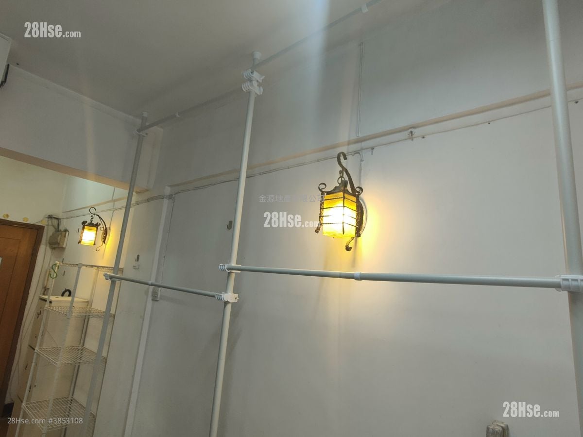 Linfond Mansion Rental 4 Bedrooms , 1 Bathroom 526 ft²