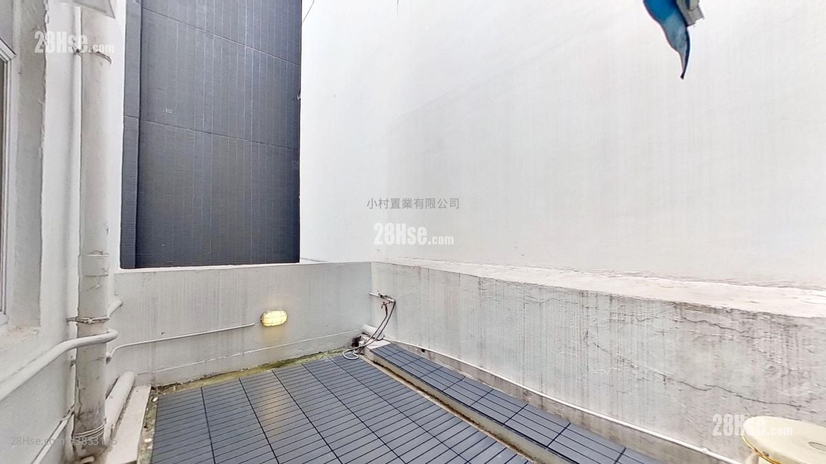 露台: 永寧大廈 租盤 1 房 , 1 浴室 556 平方呎