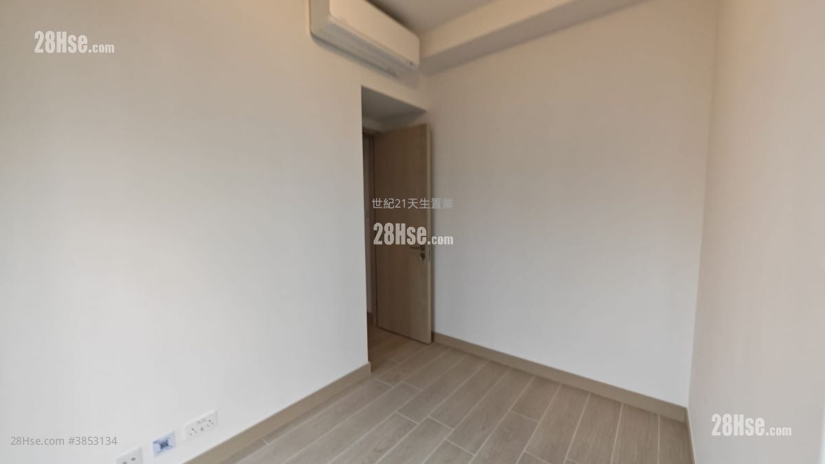 Gold Coast Bay Sell 441 ft²