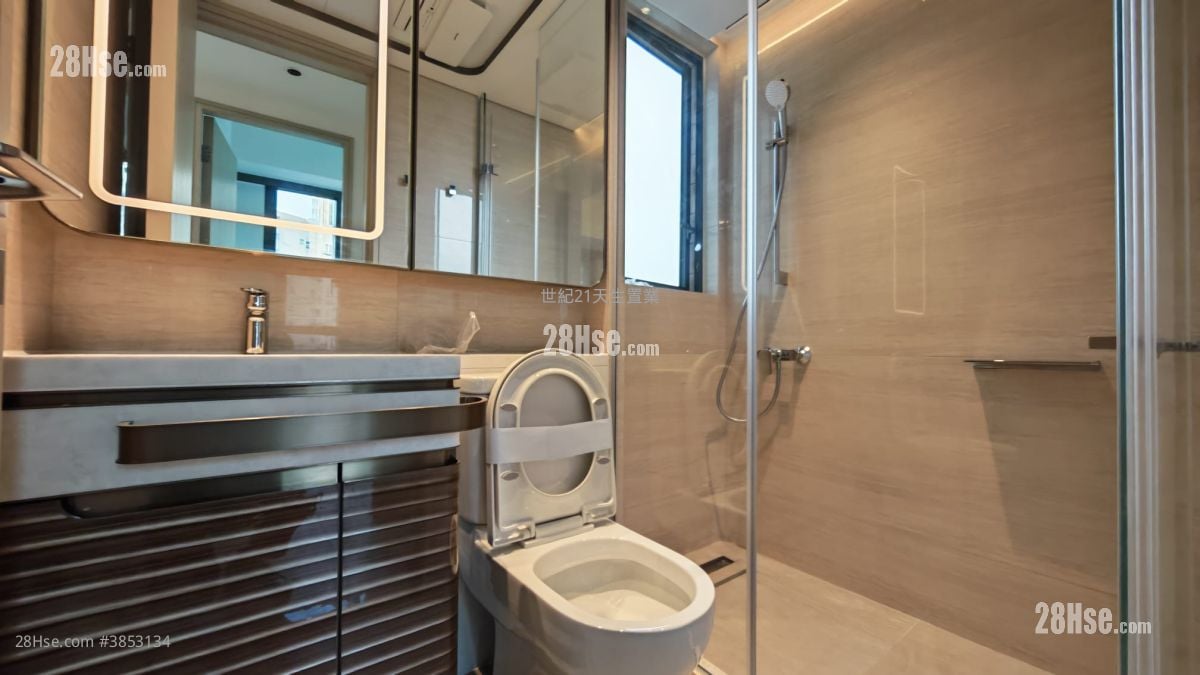 Gold Coast Bay Sell 441 ft²